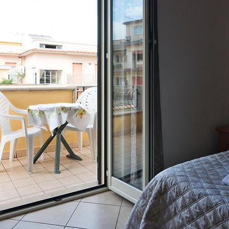La Casa Degli Artisti 1 Hotell Nettuno Eksteriør bilde