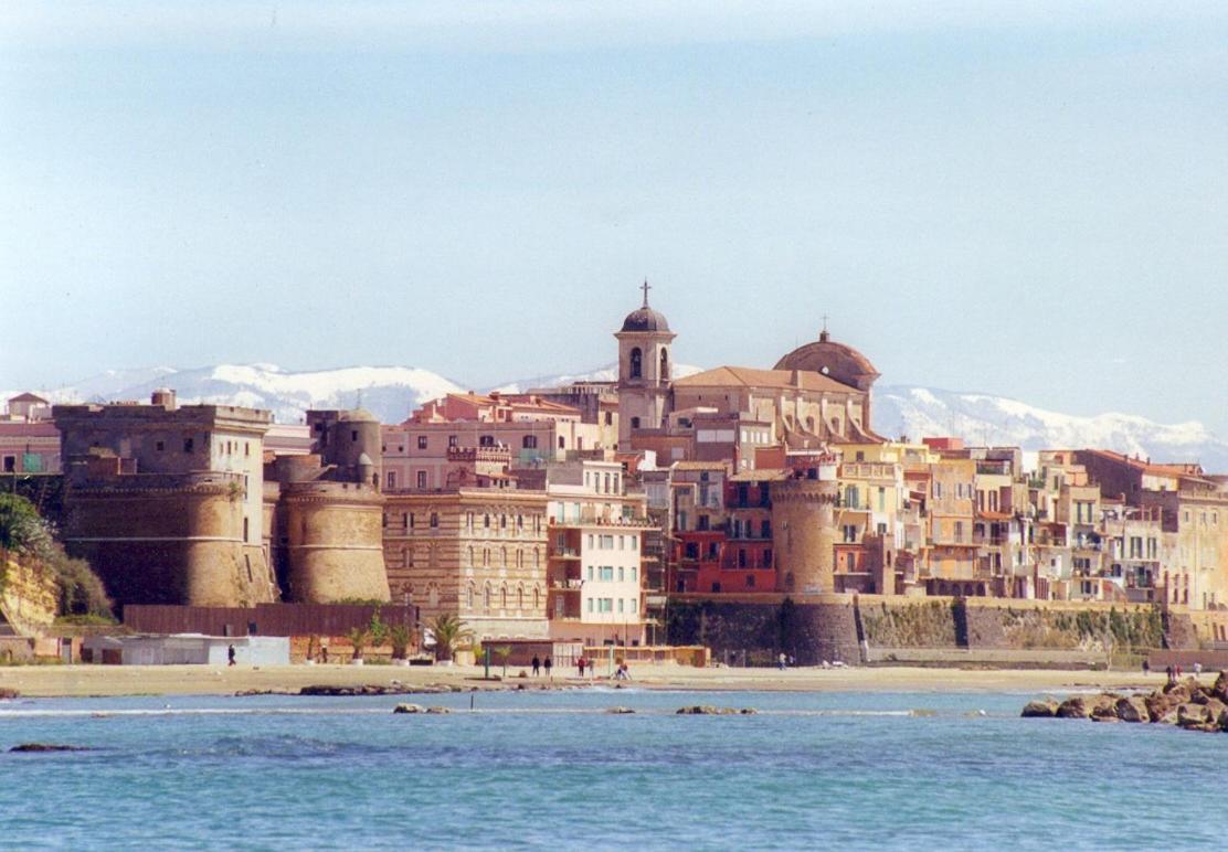 La Casa Degli Artisti 1 Hotell Nettuno Eksteriør bilde