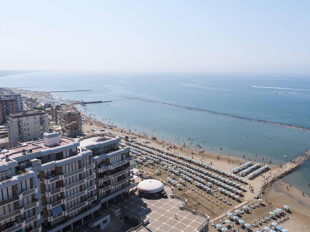 La Casa Degli Artisti 1 Hotell Nettuno Eksteriør bilde